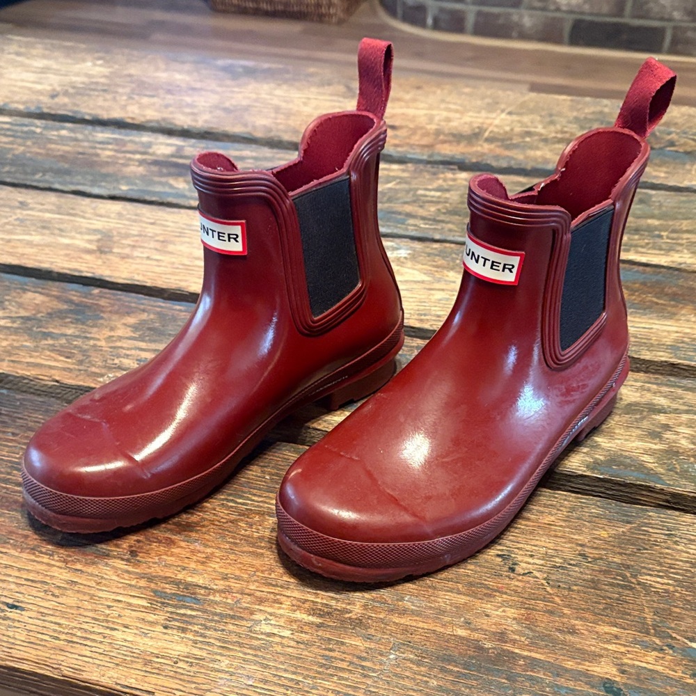 Hunter Burgundy Chelsea Ankle Rain Boots